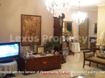 5 Bedroom House for sale