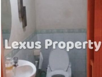 5 Bedroom House for sale