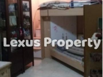 5 Bedroom House for sale