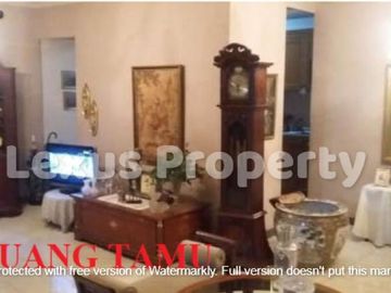 5 Bedroom House for sale