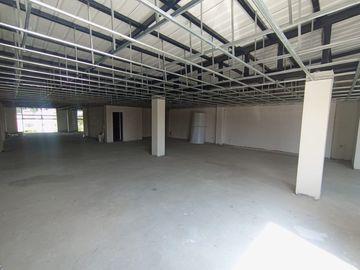 edificio en arriendo en tequendama. Cod A9190970