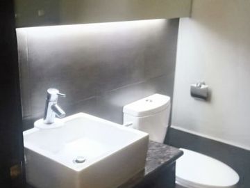 3BR UNIT for SALE at Penhurst Parkplace