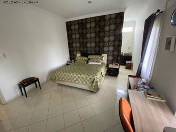 Rumah HOOK WISATA BUKIT MAS CLUSTER MADRID