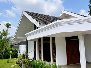 Rumah Lingkungan Asri Siap Huni di Dago Bandung
