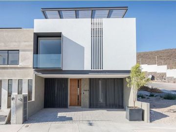 Casa en El Nuevo Refugio 266m2 de construcción, 4 habitaciones  IG