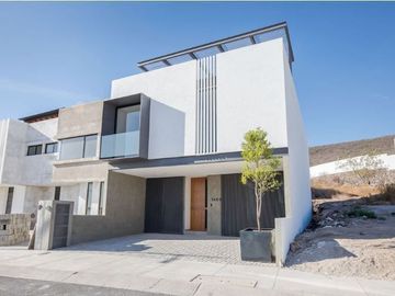 Casa en El Nuevo Refugio 266m2 de construcción, 4 habitaciones  IG