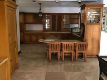 Disewakan Rumah Pondok Indah,2Lantai lokasi nyaman Big Size