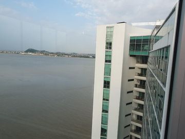 Venta Departamento  Puerto Santa Ana Edificio River Front II (GIM)