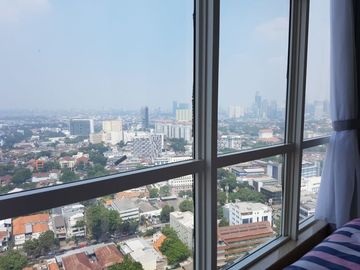 Apartemen dengan Lokasi Strategis Full Furnished di Menteng Park Type 2 BR A1941