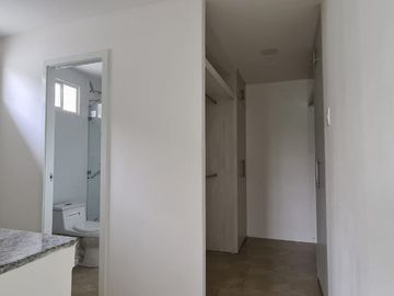 Venta de casa cerca del Riocentro Dorado y Plaza Batan, La Aurora, Guayaquil