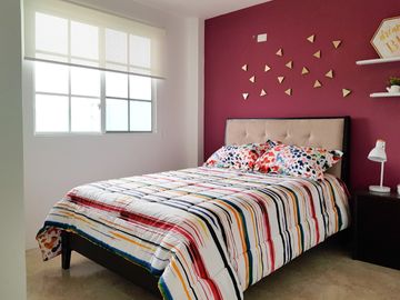 Venta de casa cerca del Riocentro Dorado y Plaza Batan, La Aurora, Guayaquil