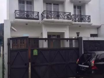 Rumah Bagus Luas 200 Kedoya Baru