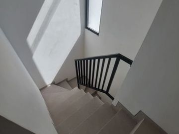 Rumah minimalis Gunung Anyar 1.3 M an