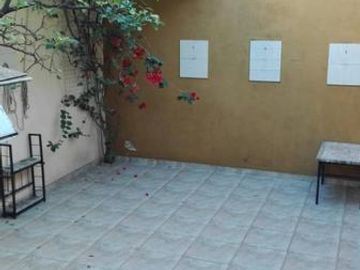 VENTA CASA DOS DORMITORIOS CON COCHERA