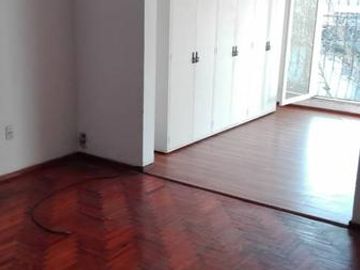 VENTA CASA DOS DORMITORIOS CON COCHERA