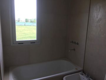 Casa a la Venta 4 ambientes Barrio El Canton Puerto con pileta