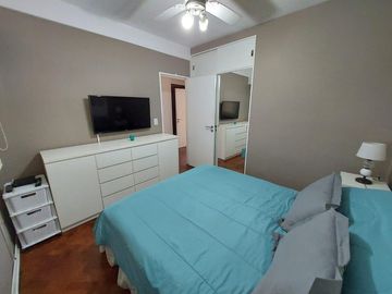 DEPARTAMENTO TRES AMBIENTES CON COCHERA (VENTA)
