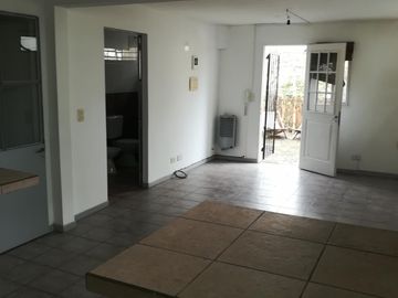 DEPTO 2 AMB CON COCHERA EN TIGRE .COMPLEJO CON PISCINA .MAIPU 313