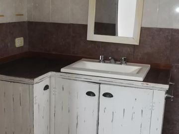 DEPTO 2 AMB CON COCHERA EN TIGRE .COMPLEJO CON PISCINA .MAIPU 313