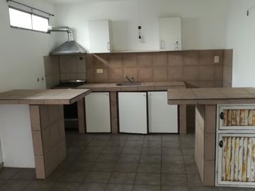 DEPTO 2 AMB CON COCHERA EN TIGRE .COMPLEJO CON PISCINA .MAIPU 313