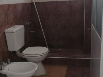 DEPTO 2 AMB CON COCHERA EN TIGRE .COMPLEJO CON PISCINA .MAIPU 313