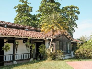 finca en venta en vereda la antigua, municipio carmen de apicalá. Cod V700024