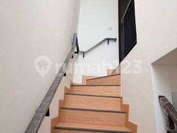 Disewakan Rumah 2Lt Pik2 Millenial Uk 4,5X10 Brand New Full Furnish Ready