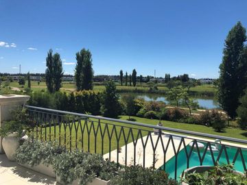 Casa en El Golf, Nordelta