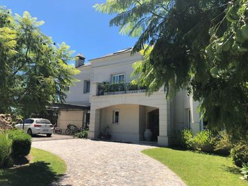 Casa en El Golf, Nordelta