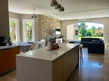 Casa en El Golf, Nordelta