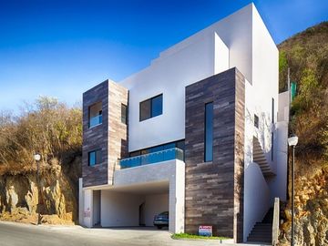 Venta de Casa en Sur de Monterrey, zona Valle Alto