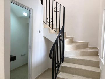 Amplia casa en pachuca de 3 recamaras en precioso fraccionamiento .