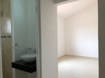 Amplia casa en pachuca de 3 recamaras en precioso fraccionamiento .