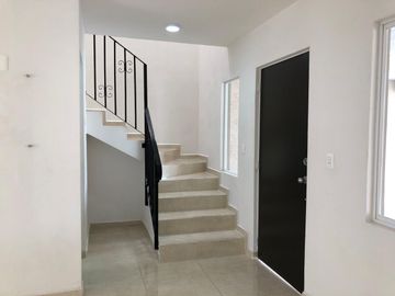 Amplia casa en pachuca de 3 recamaras en precioso fraccionamiento .