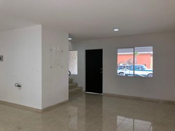 Amplia casa en pachuca de 3 recamaras en precioso fraccionamiento .