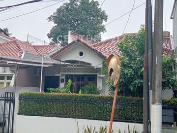 Rumah Posisi Hoek 2 Lantai Di Bambu Apus Jakarta Timur S8861