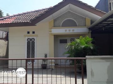 Disewakan Rumah Kencana Loka Blok K Siap Huni Lokasi Dekat Sekolah Ternama - Granada & Stasiun Rawa Buntu