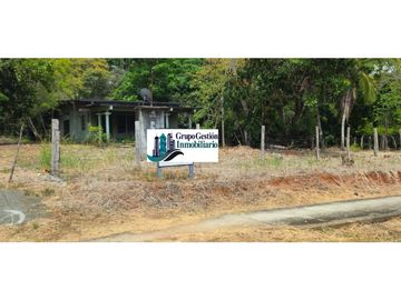 SAN FELIX CASA CON LOTE ORILLA DE PANAMERICANA