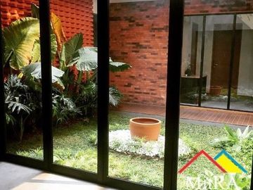 Rumah Dijual Di Cipete, Jakarta Selatan. Dekat Pangeran Antasari, Fully Furnished.