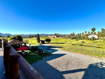 1.81 HA FRENTE A FINCA ALTOZANO EN VALLE DE GUADALUPE
