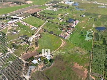 1.81 HA FRENTE A FINCA ALTOZANO EN VALLE DE GUADALUPE