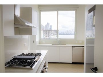 ALQUILER o VENTA OCEAN REEF ISLAND|  WATERFRONT 40