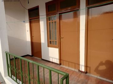 Rumah Rungkut Mapan Hadap barat, Strategis