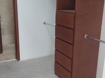 CASA EN LOMAS DE CHAPULTEPEC CADA HABITACION CON VESTIDOR