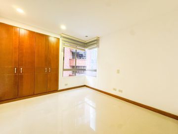 ¡OPORTUNIDAD ÚNICA! EXCLUSIVO APARTAMENTO EN VENTA EN CABECERA, BUCARAMANGA 🌳✨. Cod V23657