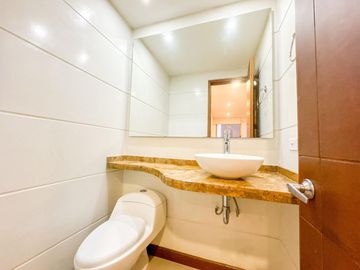 ¡OPORTUNIDAD ÚNICA! EXCLUSIVO APARTAMENTO EN VENTA EN CABECERA, BUCARAMANGA 🌳✨. Cod V23657