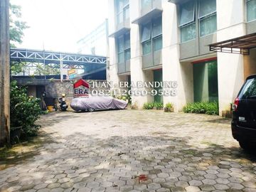 Gedung 3 lantai lokasi strategis Supratman dekat PUSDAI