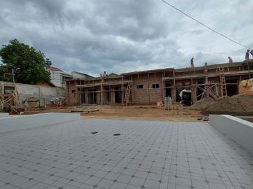 Rumah baru 2 lantai siap huni bebas banjir di Mustika jaya Bekasi timur