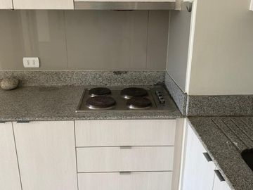 SE VENDE DEPARTAMENTO A PASOS METRO HOSPITALES