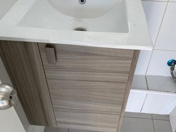 SE VENDE DEPARTAMENTO A PASOS METRO HOSPITALES
